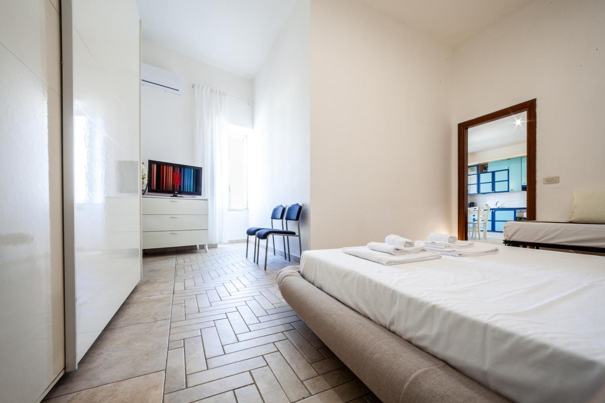 Mh Suites Rooms Apartments บาโคลี ภายนอก รูปภาพ