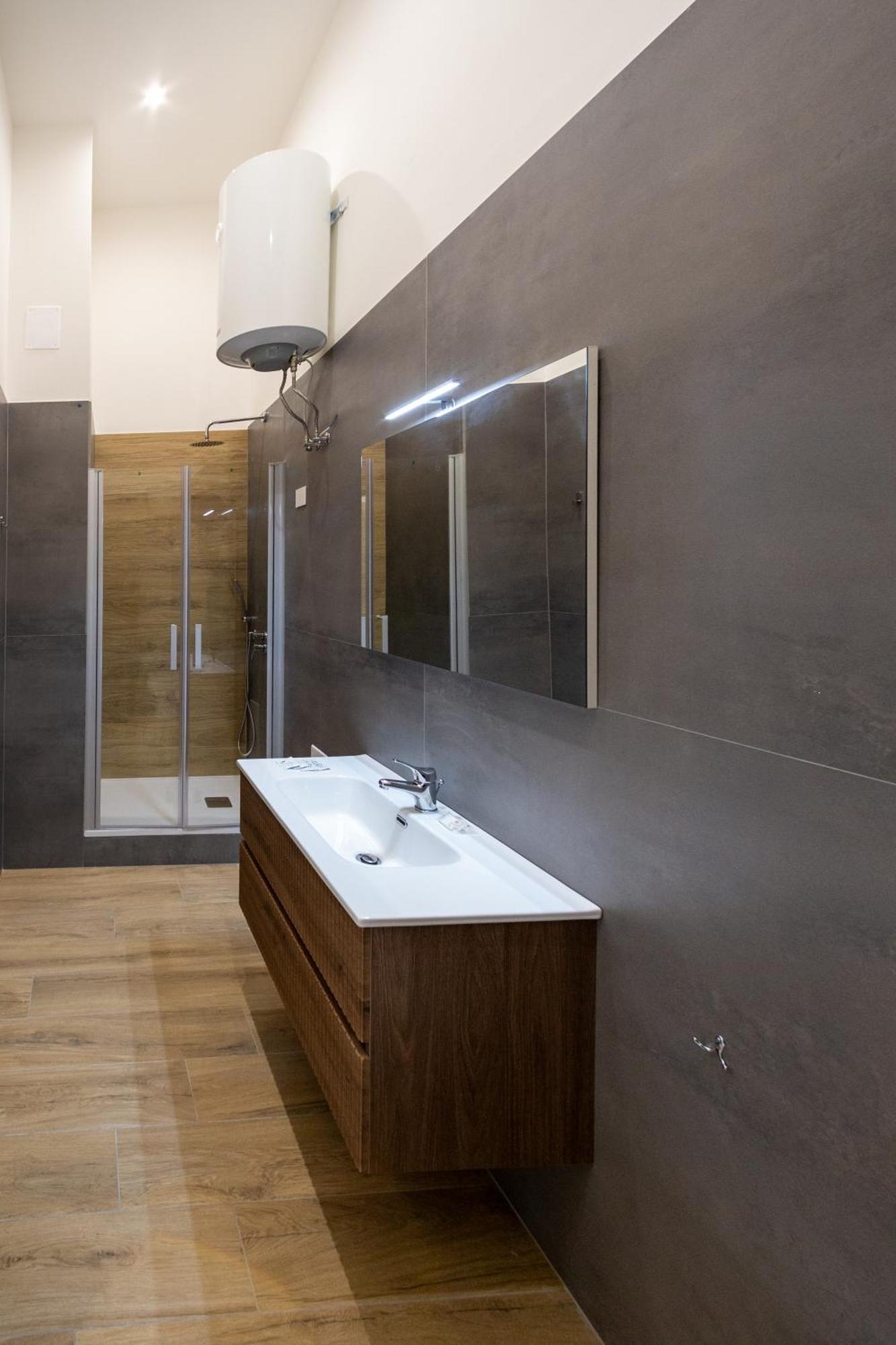 Mh Suites Rooms Apartments บาโคลี ภายนอก รูปภาพ