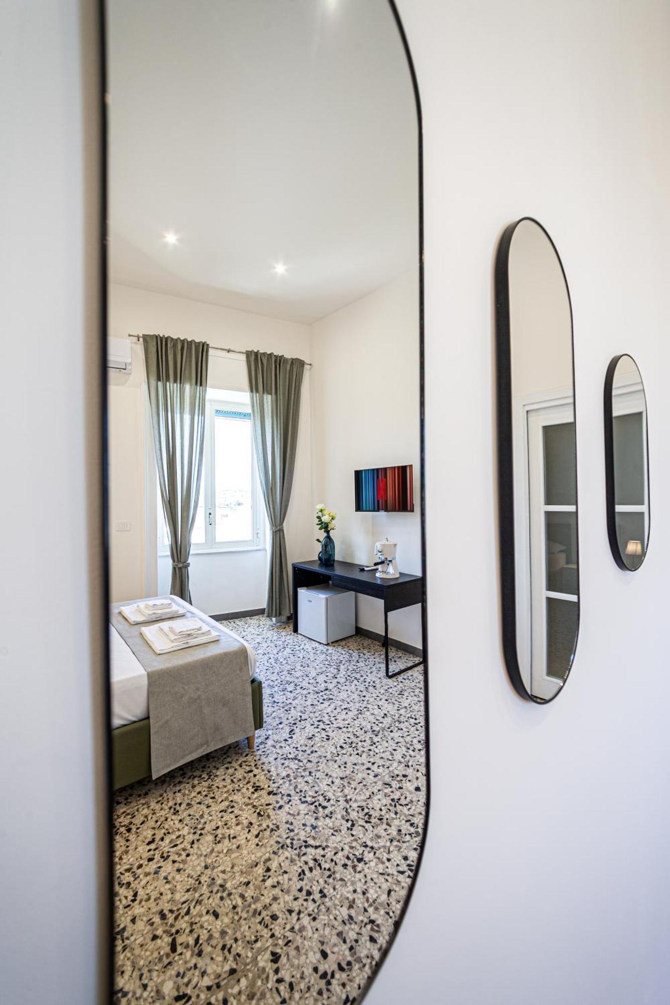 Mh Suites Rooms Apartments บาโคลี ภายนอก รูปภาพ