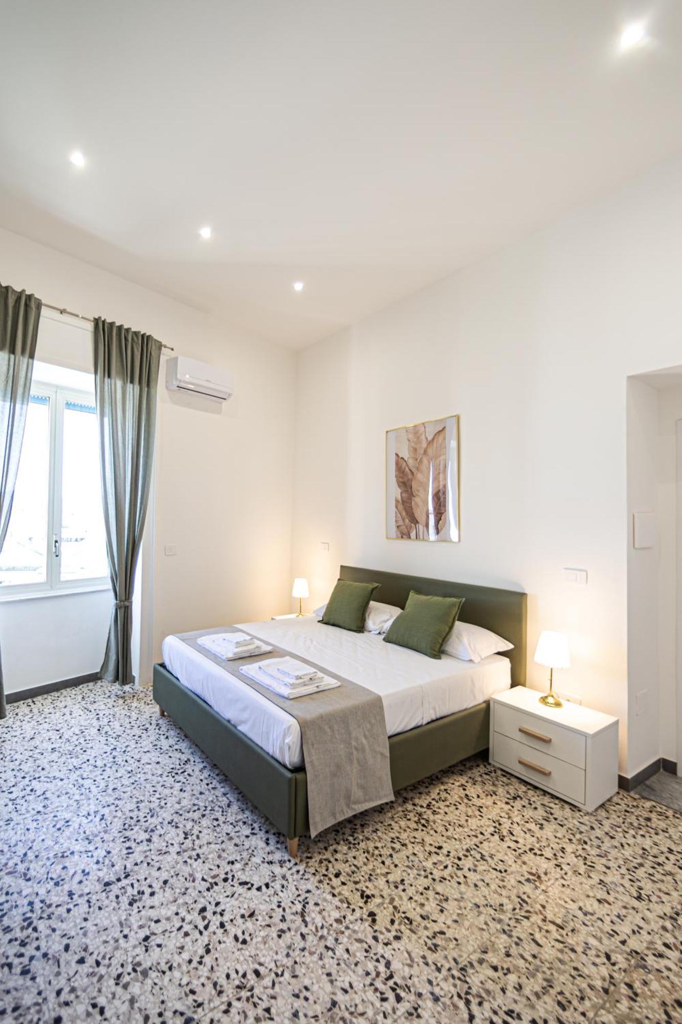 Mh Suites Rooms Apartments บาโคลี ภายนอก รูปภาพ