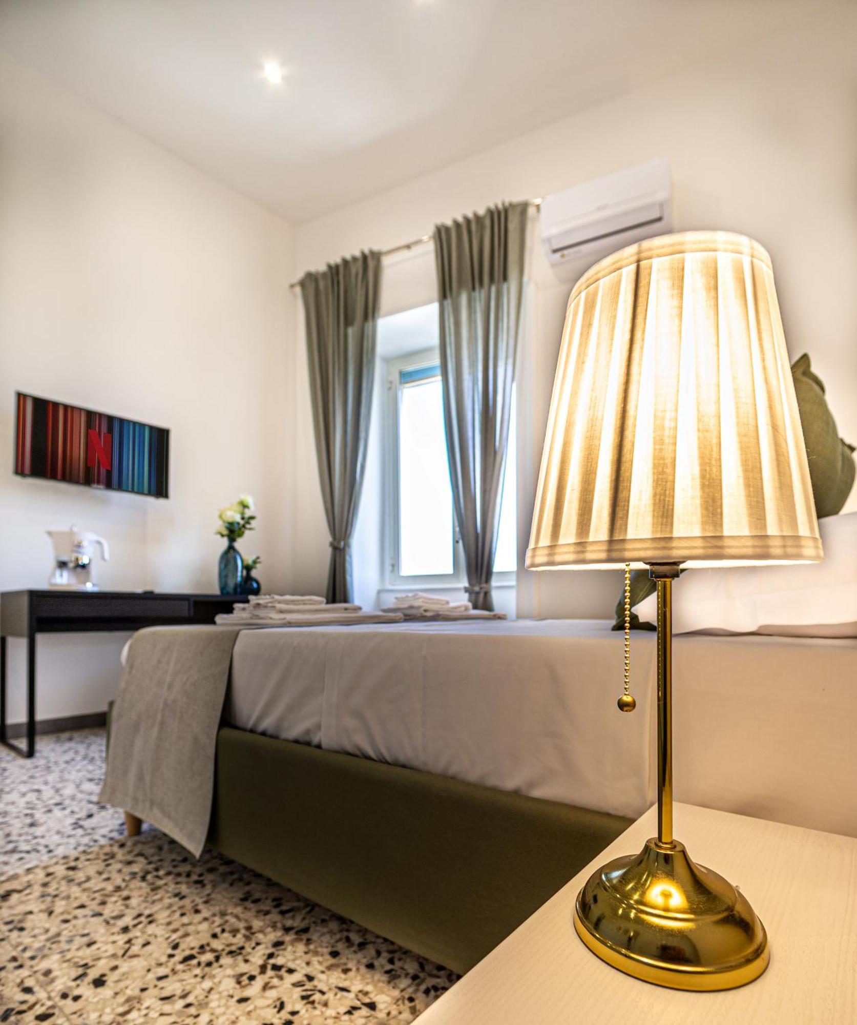 Mh Suites Rooms Apartments บาโคลี ภายนอก รูปภาพ